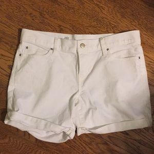 Gap white shorts